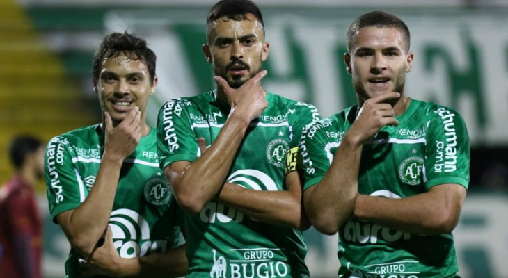  Chapecoense vence Paraná e fica a um ponto do número mágico do acesso na Série B!