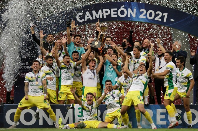  Defensa y Justicia garantiu o 10º título da Argentina na CONMEBOL Recopa!