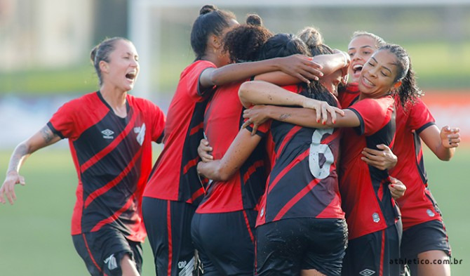  Athletico Paranaense é um dos clubes do Brasileirão masculino com time na Série A2 feminina!