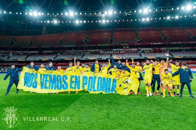  Villarreal se garantiu na final pela 1ª vez e decidirá o título da UEFA Europa League na Polônia!