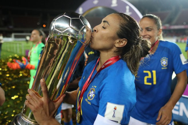  Com vocês, Marta, a melhor jogadora de todos os tempos!