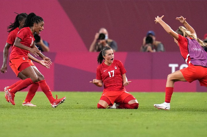  Canadá está na final pela 1ª vez e brigará pelo ouro olímpico contra a Suécia!