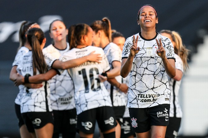  Corinthians, duas vezes campeão e duas vice, está pela 5ª vez na semifinal do Brasileirão Feminino!