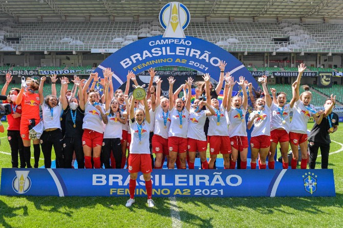  Bragantino superou o Atlético Mineiro nos pênaltis e faturou o Brasileirão Feminino Série A2!