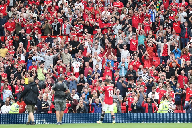  Manchester United supera a média de 70 mil torcedores e lidera o ranking de público agrupado!