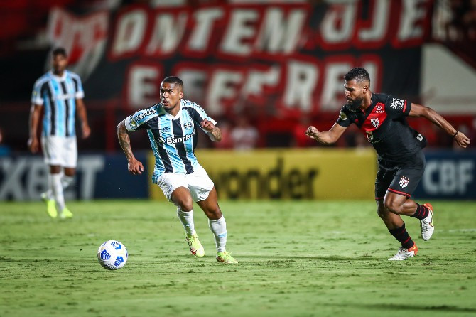  Grêmio fica em situação delicada na classificação do Brasileirão após mais uma derrota!