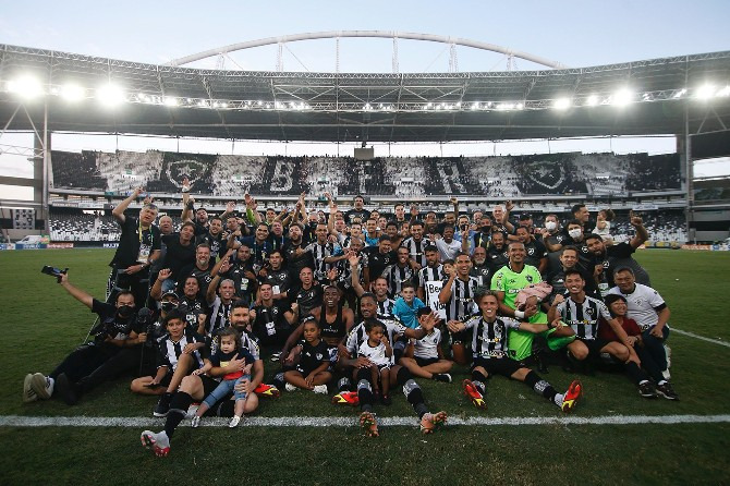 Botafogo garantiu seu 2º acesso desde 2006 e, agora, brigará pelo título da Série B!