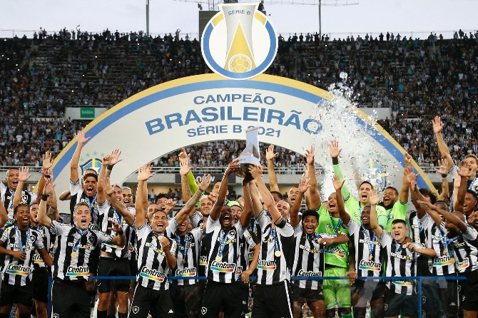  Botafogo faturou seu 2º título na Série B desde 2006, agora, com apenas 70 pontos!
