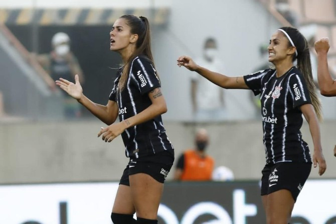  Corinthians colocou mais um troféu na sua recheada galeria, agora, da Supercopa do Brasil Feminina!