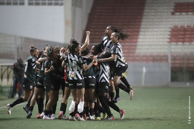  Atlético Mineiro surpreendeu o atual campeão Corinthians e venceu a primeira no Brasileirão Feminino!
