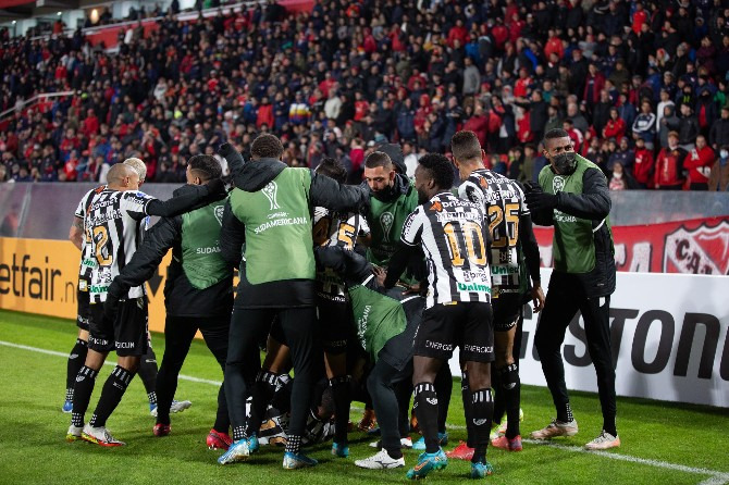  Ceará avançou com 100% e é um dos cinco brasileiros nas oitavas de final da Sul-americana!