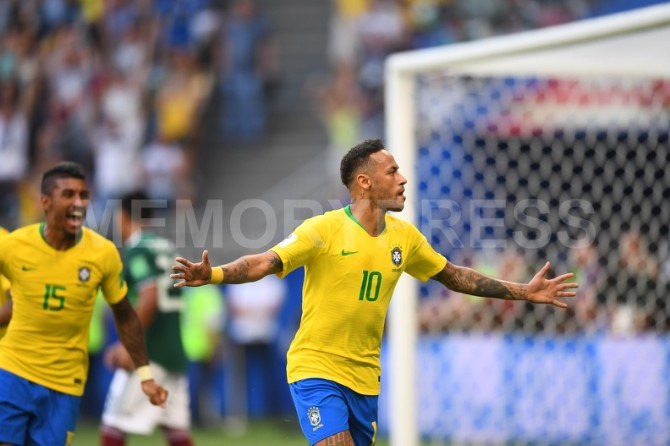  Neymar marcou na última vitória do Brasil sobre o México pela Copa do Mundo!