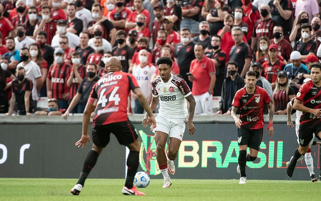  Flamengo e Athletico Paranaense fazem uma das quartas de final