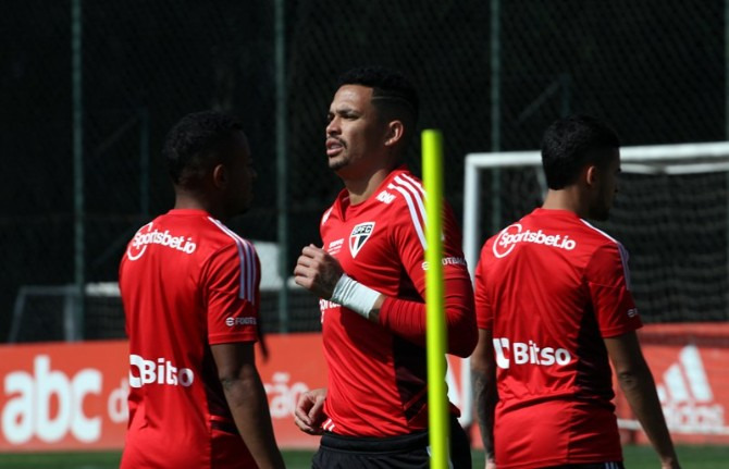  Luciano durante treinamento do São Paulo