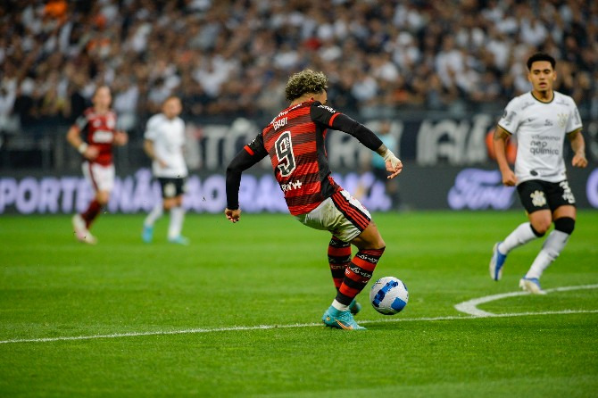  Gabigol fez um dos gols do Flamengo