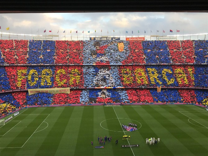  Barcelona e a força da sua torcida na UEFA Champions League!