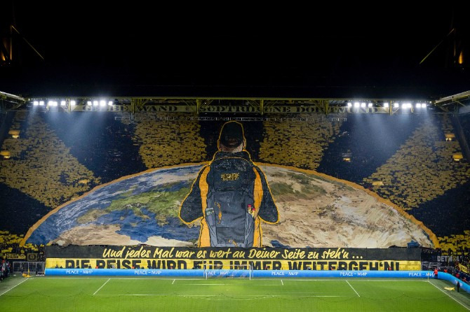  Borussia Dortmund tem uma das torcidas mais apaixonados do mundo!