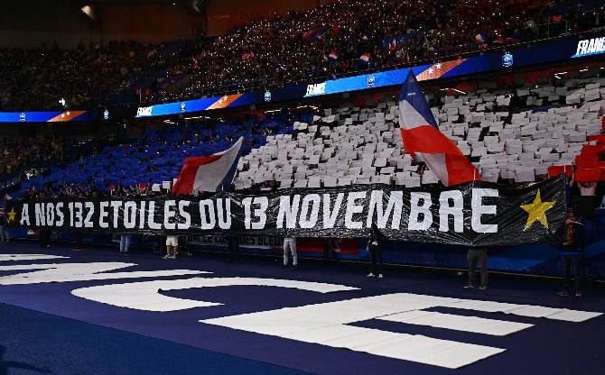  França vence diante da torcida e carimba o passaporte para a Copa do Mundo 2026!