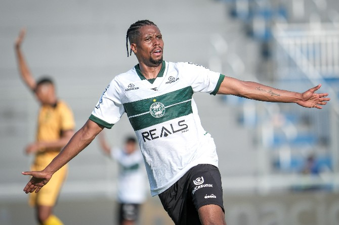  Além do acesso, Coritiba se sagrou campeão da Série B 2025!