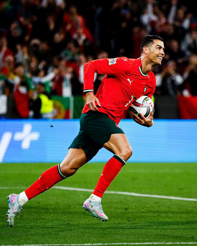  Com 8 gols marcados, Cristiano Ronaldo vai para a sua 6ª Copa do Mundo!