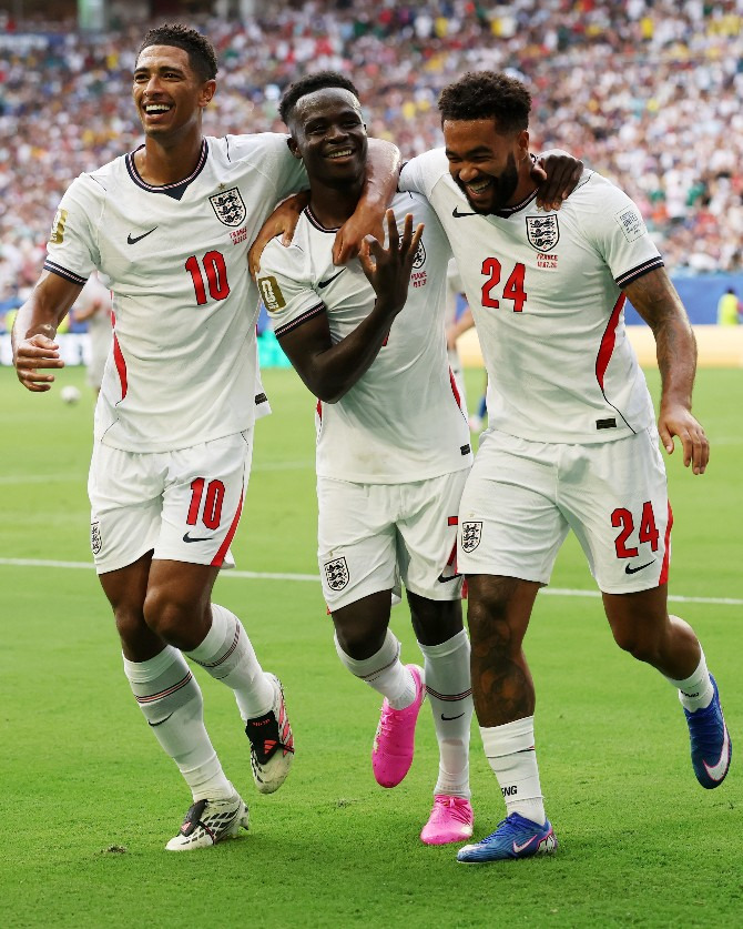  Com direito a hat-trick de Saka, Inglaterra superou a França e garantiu o 3º lugar na Copa!