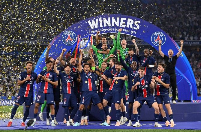  PSG é o atual bicampeão da UEFA Champions League!